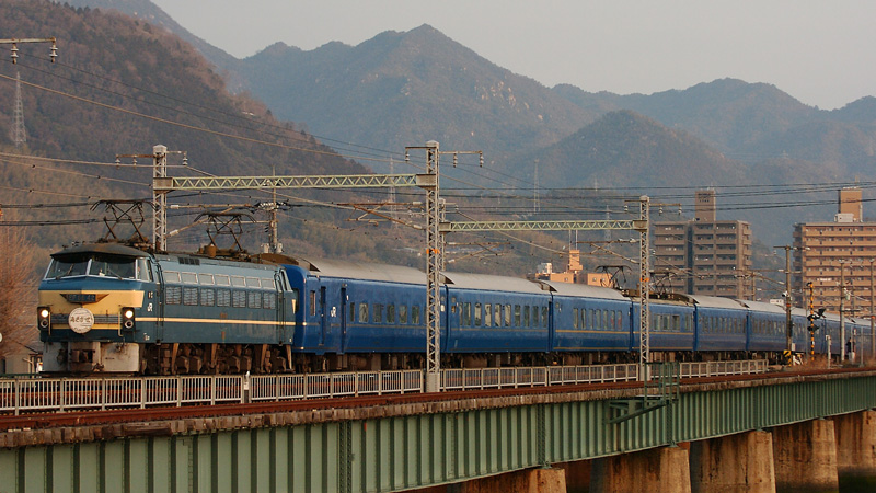 2005.03.01-d202e.jpg